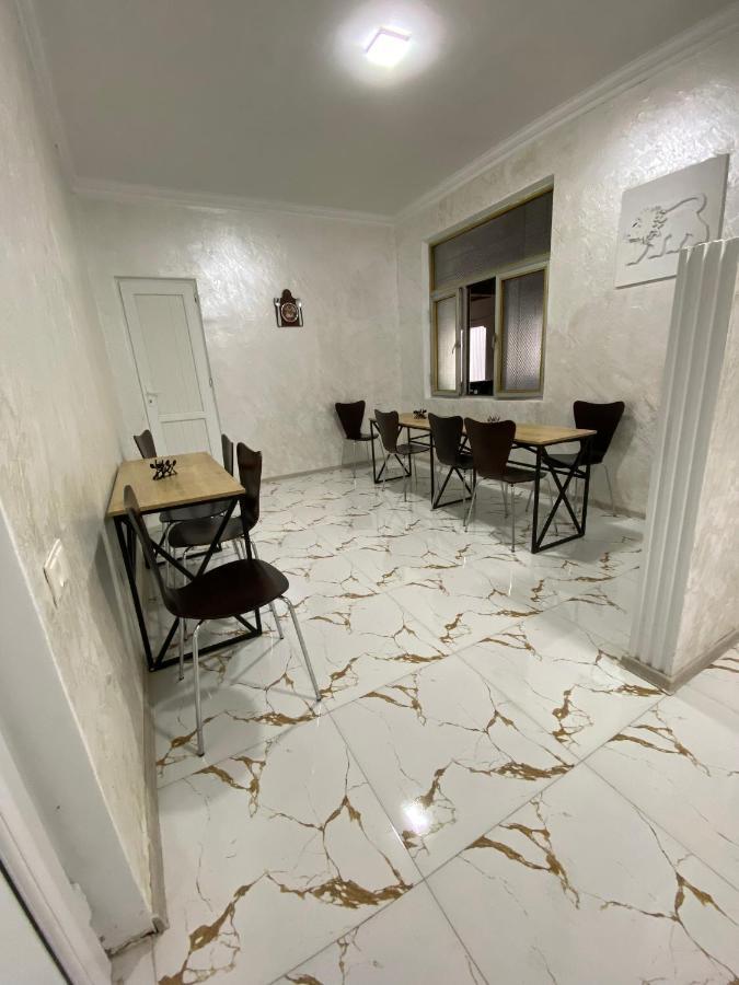 Holiday House Chkonia Hotel Batumi Ngoại thất bức ảnh