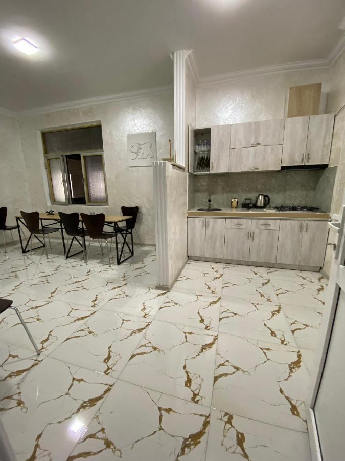 Holiday House Chkonia Hotel Batumi Ngoại thất bức ảnh