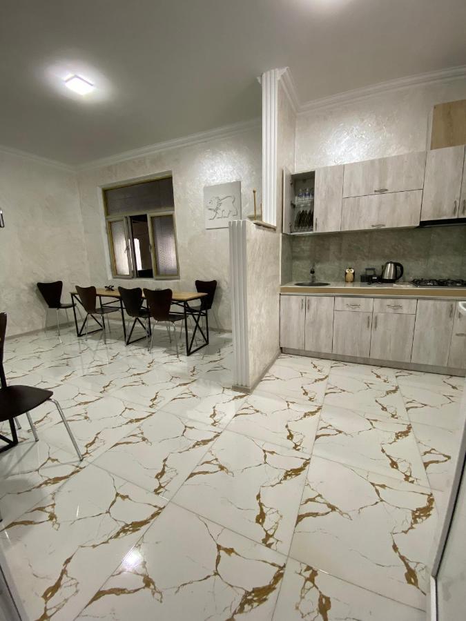 Holiday House Chkonia Hotel Batumi Ngoại thất bức ảnh