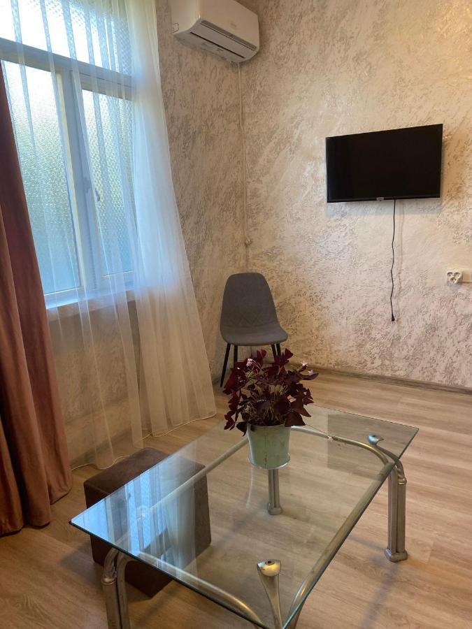 Holiday House Chkonia Hotel Batumi Ngoại thất bức ảnh