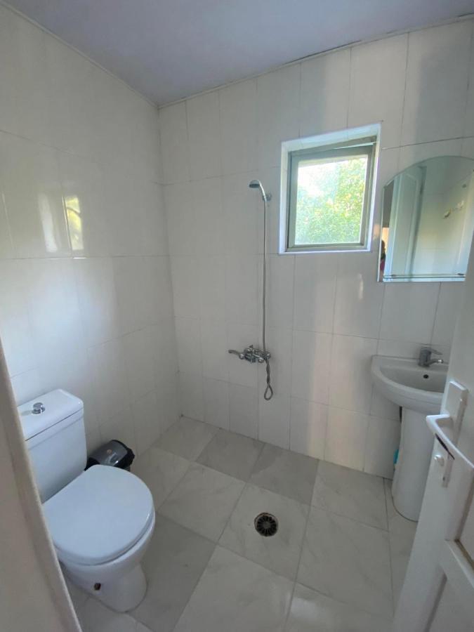 Holiday House Chkonia Hotel Batumi Ngoại thất bức ảnh