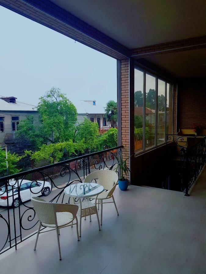 Holiday House Chkonia Hotel Batumi Ngoại thất bức ảnh
